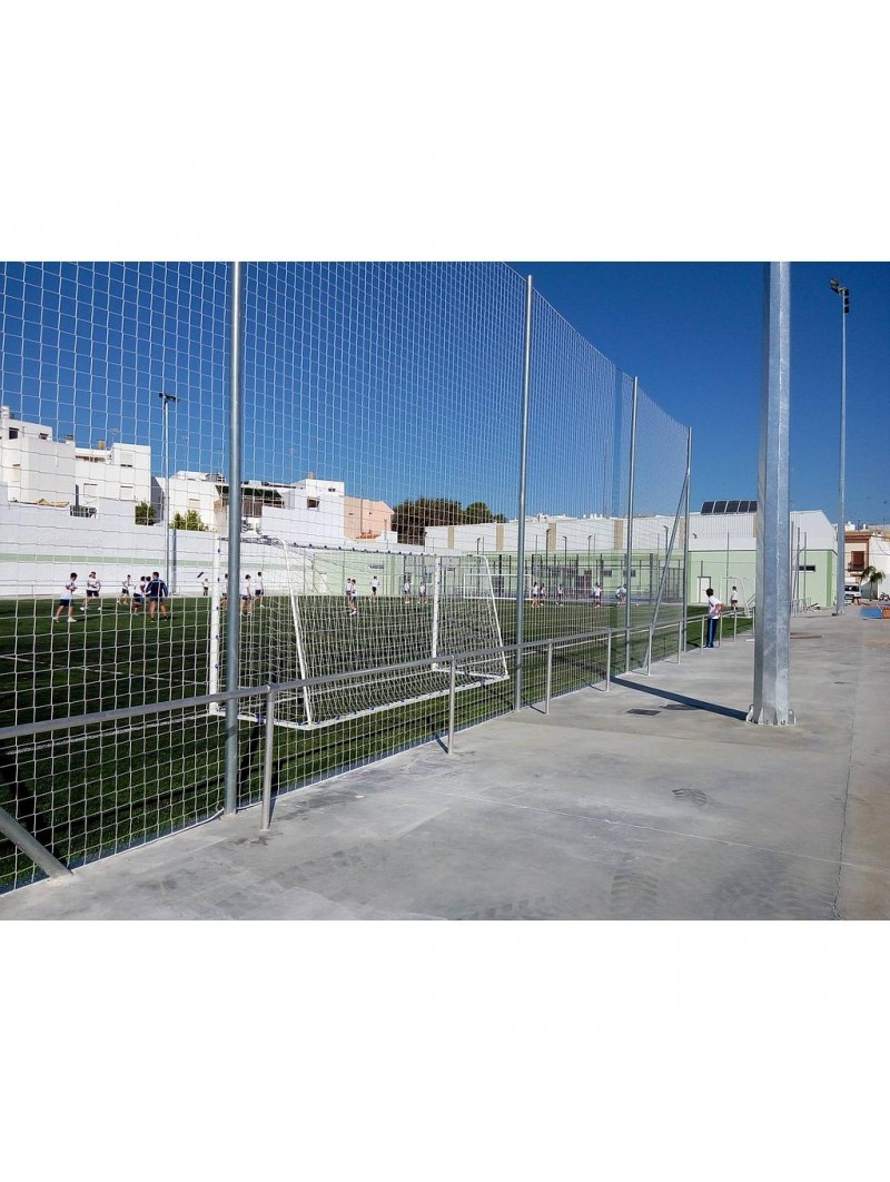 Poste metálico galvanizado 6m para red protección sin botes