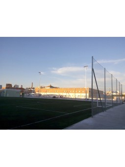 Poste refuerzo metálico galvanizado para red protección sin botes